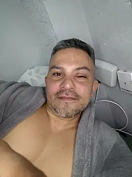 antonioM84 live sex cam