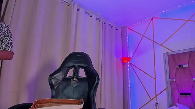 KylieVictoria live sex cam