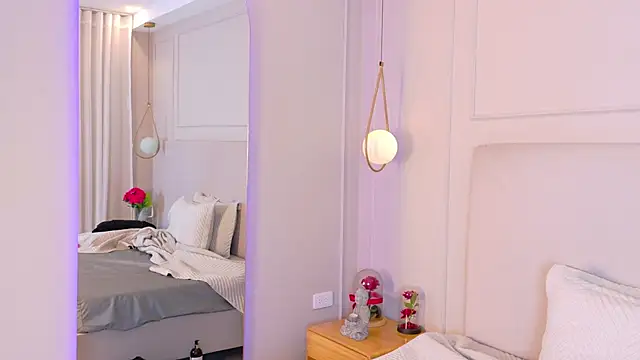 OlayaCooper live sex cam