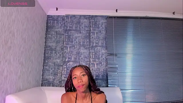 NathalyLeen live sex cam