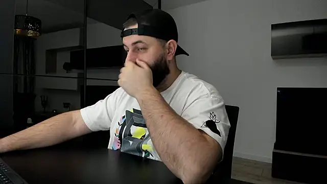 DravenPeak live sex cam