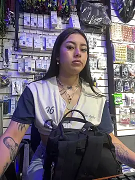 emily_24x live sex cam