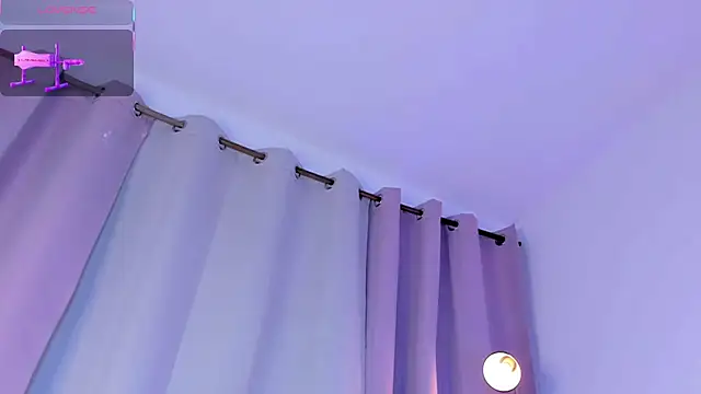 Megan_VixenX live sex cam