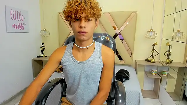 Anyelo_Twink live sex cam