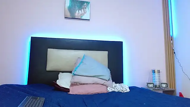 kaylaMinov_ live sex cam