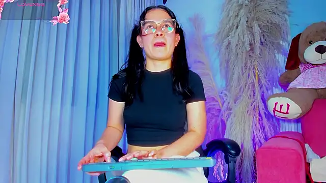 alejagarcia_'s cam snapshot