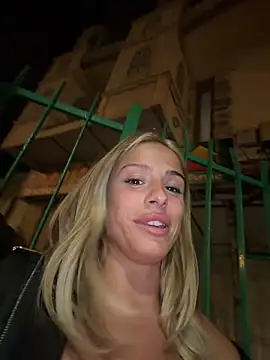 SophieVJ's cam snapshot