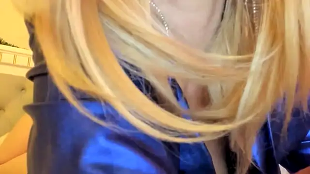 Politeeliza's cam snapshot