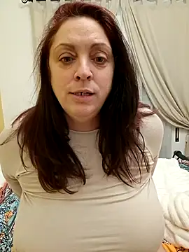 XSouthlondonNAUGHTYMILFXX's cam snapshot