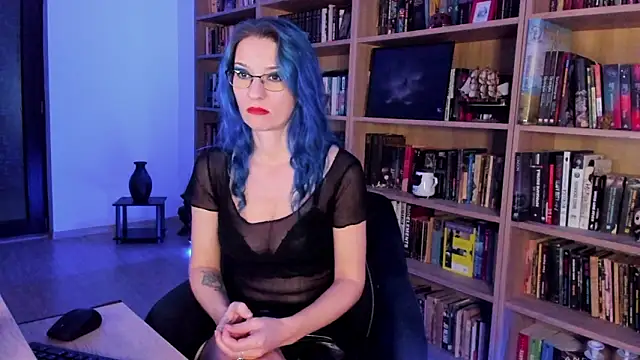 Queen_of_Hearts1's cam snapshot