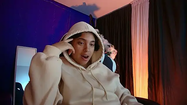 Emmapark_'s cam snapshot