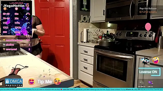 YogaHottie76's cam snapshot