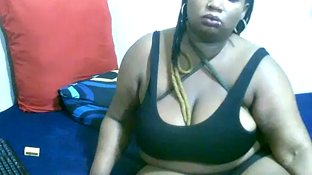 LICIOUSEBOOBSXX's cam snapshot