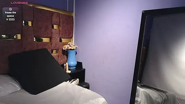 CATALINA_HIL9's cam snapshot