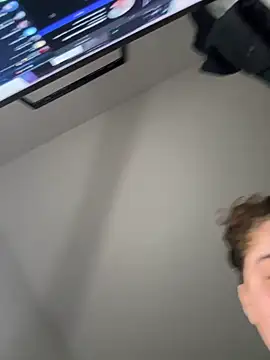 menina_coimbrinha's cam snapshot