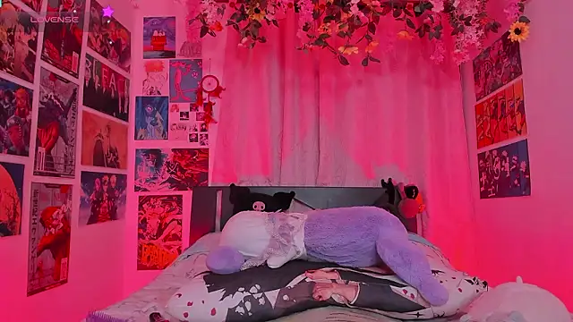 MissCurvyTop's cam snapshot