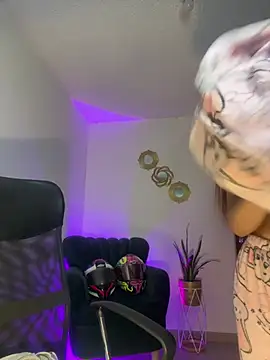 Aliss_rose's cam snapshot