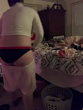 CUMFOREVERY1nTitTiES2's cam snapshot