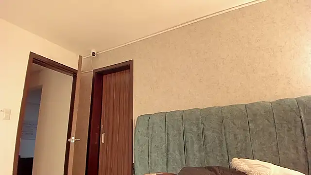 Aleera_Walton live sex cam