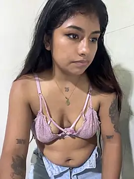 ChantalPetit's cam snapshot