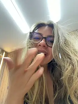 alicee16 live sex cam