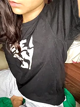 kavya-09's cam snapshot