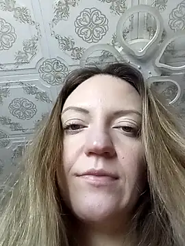 KattyLuuu's cam snapshot