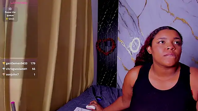 Alaia_Gutierrez's cam snapshot