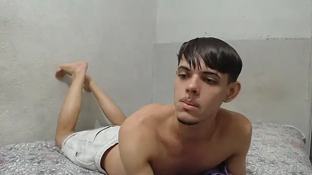 MicaelRian69 live sex cam