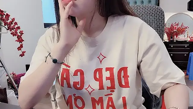 Caryln-Bun live sex cam