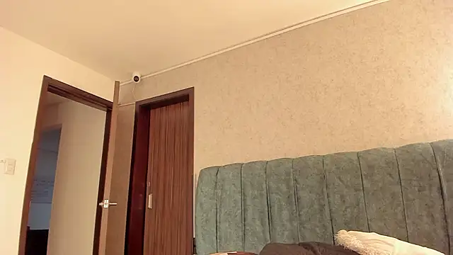 Aleera_Walton live sex cam