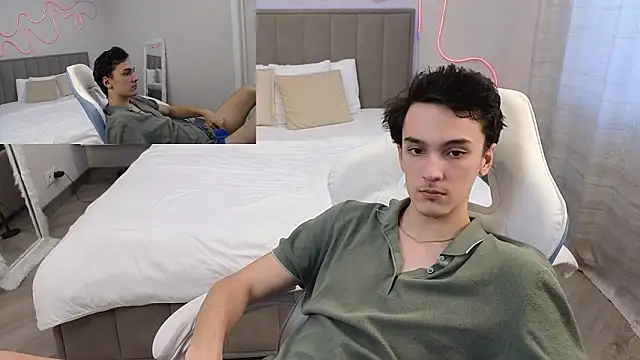 MoonlinSkinn live sex cam