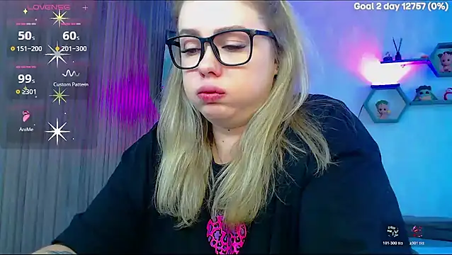 SuchCute live sex cam