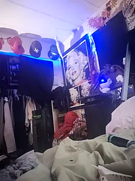 blondebarbiebae live sex cam