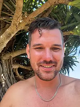 wrigglez live sex cam