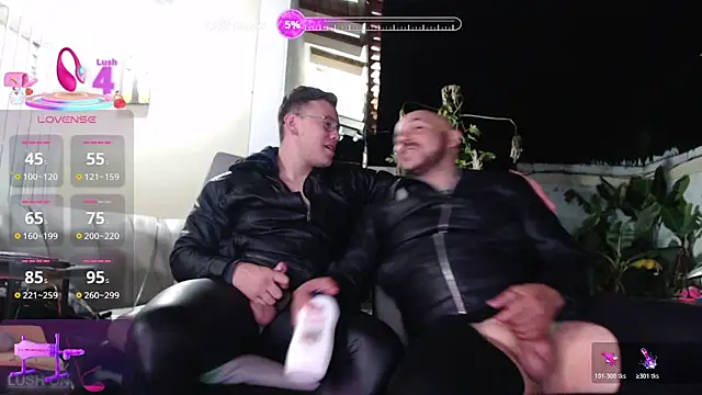 Neil_and_isaac live sex cam