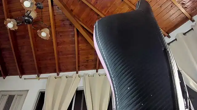 IsaFontanna live sex cam