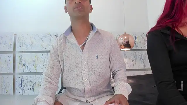 Nikki_and_Mayk live sex cam