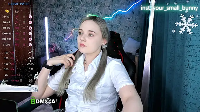 Your_small_bunny live sex cam