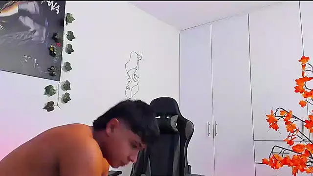 Bray_Kevin live sex cam