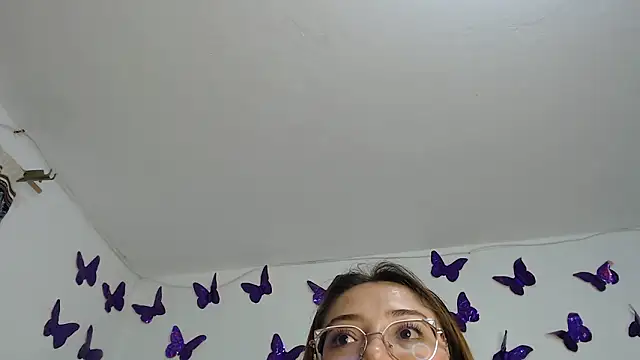 Anny-Fox's cam snapshot