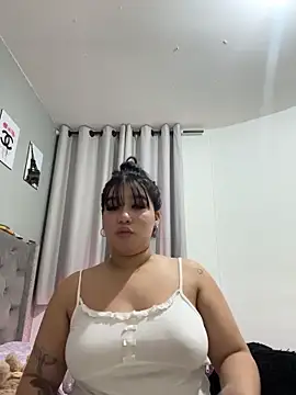 Aliciawhitee's cam snapshot