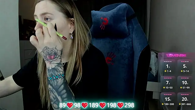 Olivia_Munk's cam snapshot