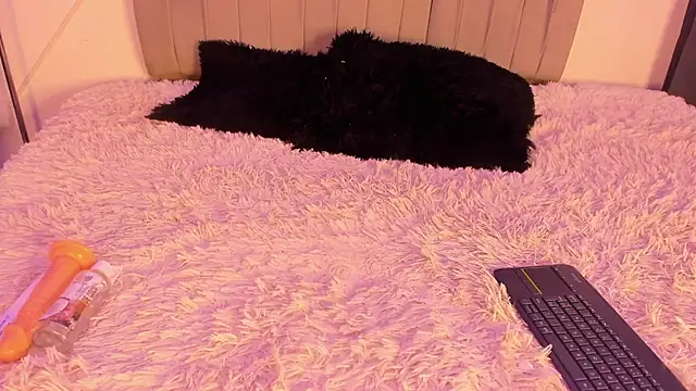 im_tiffany_'s cam snapshot