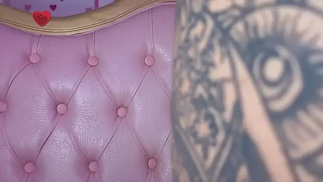 tamara_brown_t's cam snapshot