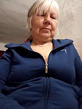 KlaudiaDarling's cam snapshot