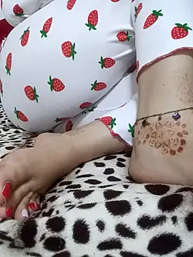 Bombamom's cam snapshot