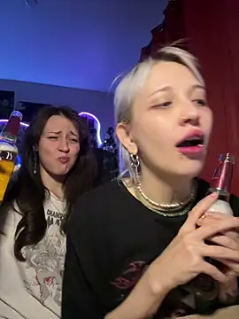 Dooubletroublee's cam snapshot