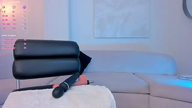 TaraLawrence live sex cam