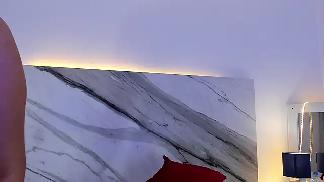 thamiina_'s cam snapshot